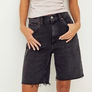 New Free People black Jean Bermuda shorts frayed hem black jean 25